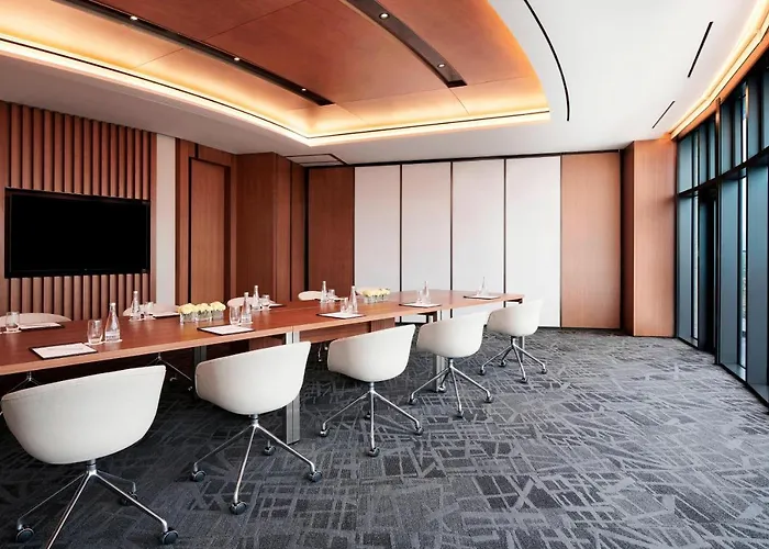 Courtyard By Marriott Botanic Park 4*