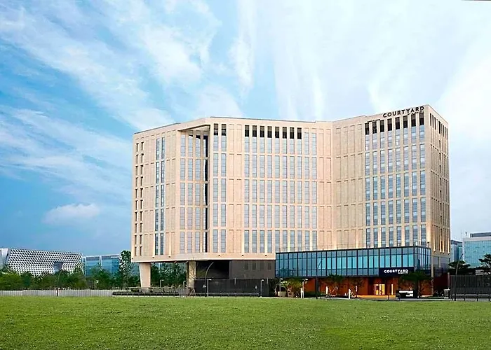 Courtyard By Marriott Botanic Park Hotel