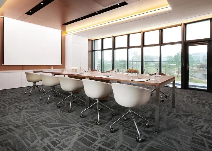 Otel Courtyard By Marriott Botanic Park 4*